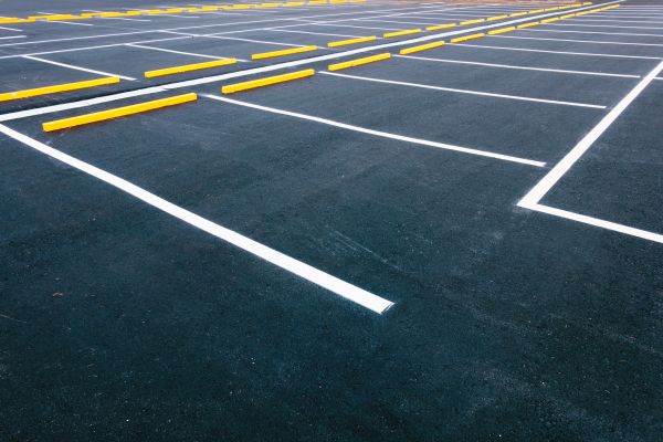Asphalt Parking Lot Sealing in Glendale