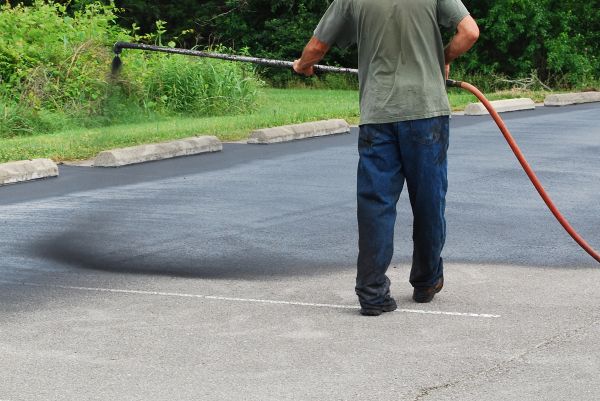 Lot Sealcoating in Glendale
