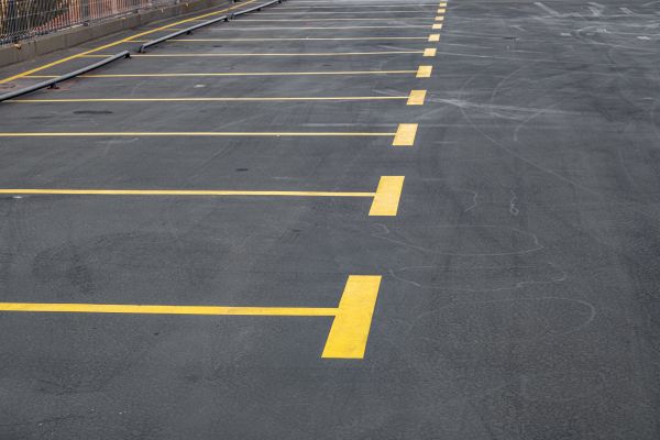 Commercial Parking Lot Sealing in Glendale
